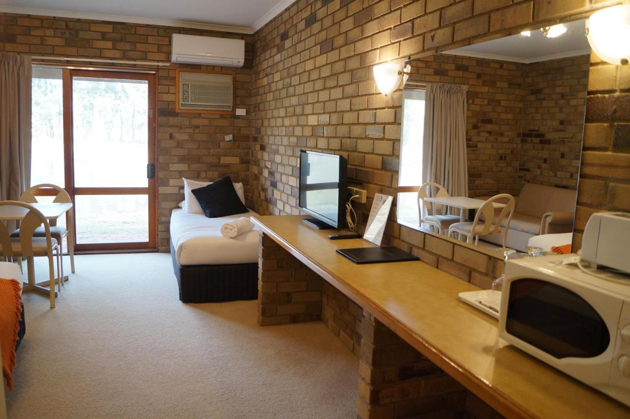 Magdala Motor Lodge & Lakeside Restaurant Stawell Exteriör bild
