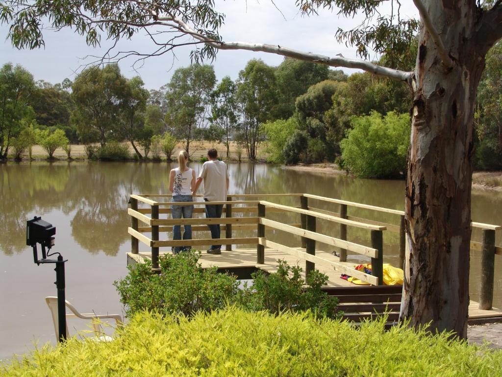 Magdala Motor Lodge & Lakeside Restaurant Stawell Exteriör bild
